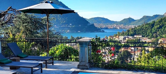 CASA SANTO STEFANO Villa with swimming pool and panoramic view