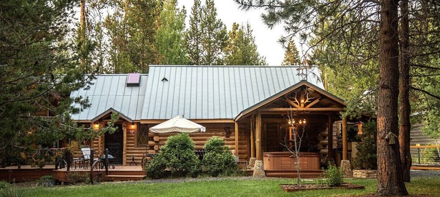 Cascade Basecamp | Fully Fenced/Hot Tub/Private!