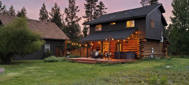 Cascade Getaway, Hot Tub, Fenced Acre, Pet Friendly