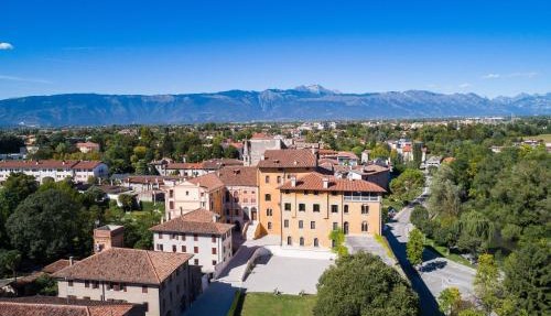 Castello di Porcìa - Residence Agrituristico