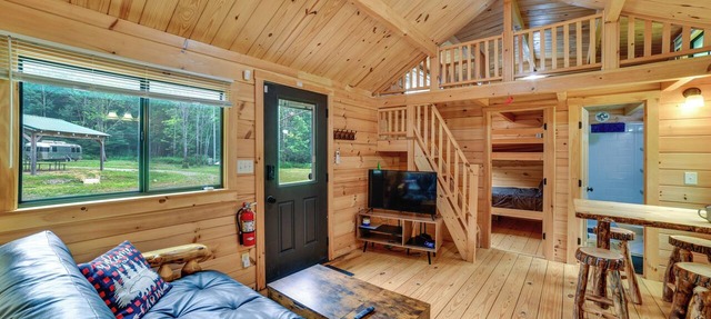 Catskills Tiny Home Cabin: Surrounded by Nature!