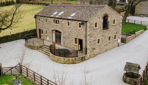 Cedar Barn - Uk33352
