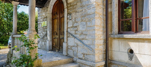 Central 4½-room vacation apartment in Verbania-Intra with parking - only approx. 500 m to the lake promenade