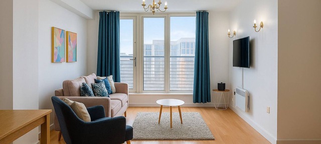 Central Cardiff 2 Bed Apartment | FREE Parking | Walk to Stadium & Shopping