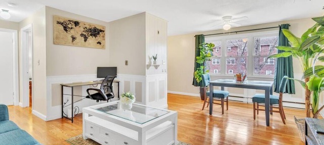 Central Chic Crib