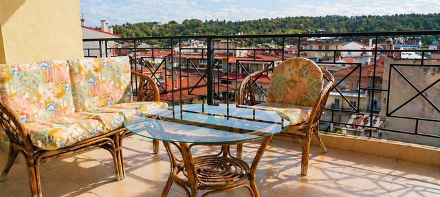 Central Grevena Retreat With Mountain Views
