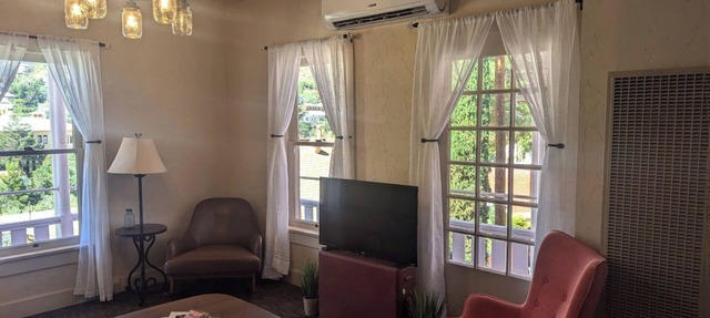 Central Location and Spectacular Views - Unit 3!