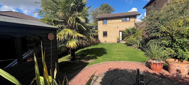 Central MK 2BR Comfy Home, WiFi & Driveway – Corporate Ready | Webbhill Stays