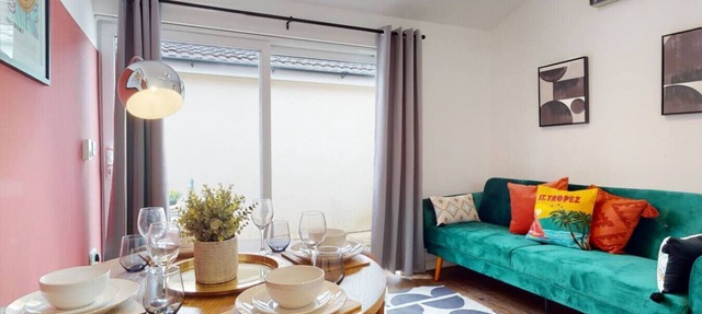 Central & Modern | Fast WIFI | 5 Min to Centre