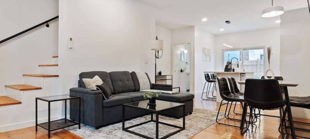 Central Pittsburgh Duplex - Sleeps 16