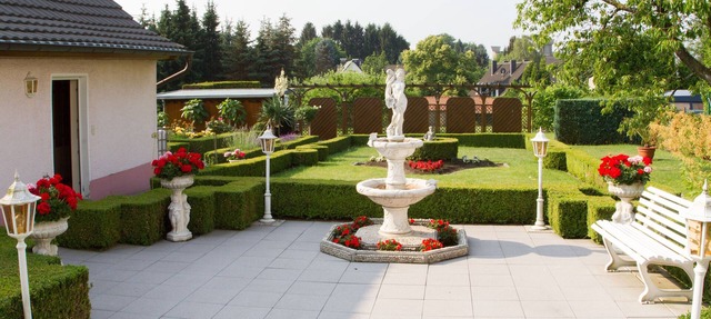 Central, quiet, vacation ambience, near Cologne Trade Fair & Mediterana