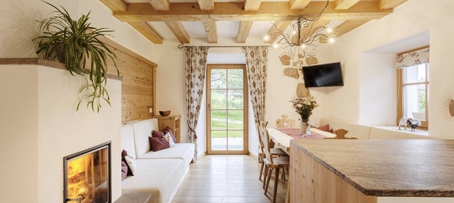 Centrally located, family-friendly apartment in the middle of the Dolomites
