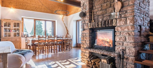 Chalet The Lodge Monte Bondone close to Ski Slopes with Mountain Views and Sauna