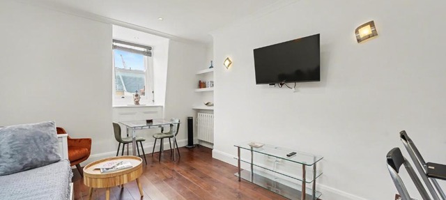 Chancery's Loft Private Apartment