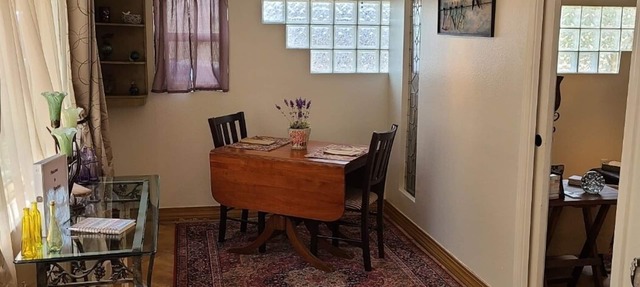 Charming three room casita in the heart of Los Ranchos de ABQ - Pets Welcome