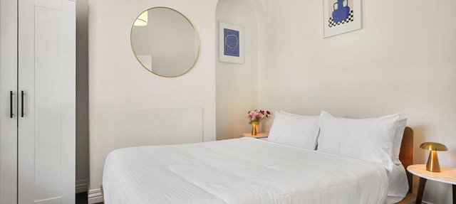 Charming 2-Bed Home with Outdoor Space in Cremorne