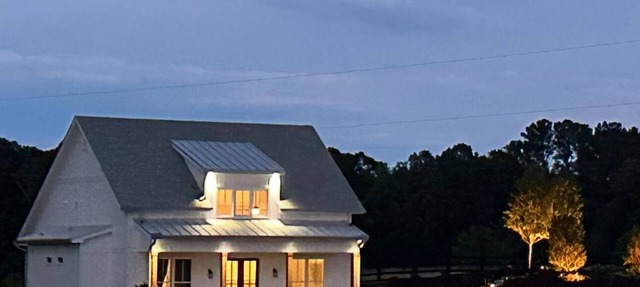 Charming 2-bedroom 2-bath house in Bishop - walk to the UGA equestrian complex