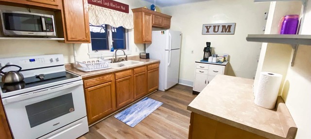 Charming 2-bedroom apt. with fully equipped kitchen, washer/dryer in Windber,