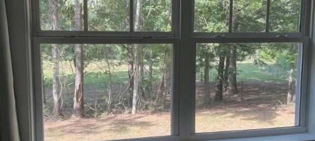 Charming 2-bedroom cottage in Hull GA on a beautiful 26 acre horse farm near UGA
