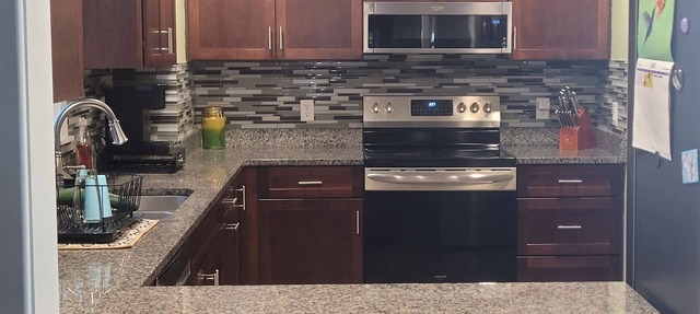 Charming 2-bedroom house in wonderful Bennington with WiFi, AC And More!