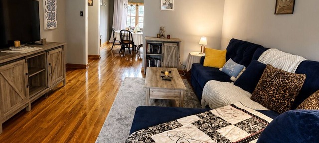 Charming 2-Bedroom Single-Floor Home in Quiet Johnstown Neighborhood