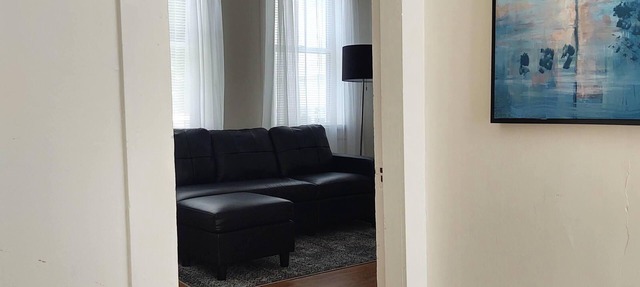 Charming 2-bedroom condo in awesome Brattleboro with WiFi, AC
