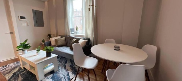Charming 2B duplex in Prospect Park