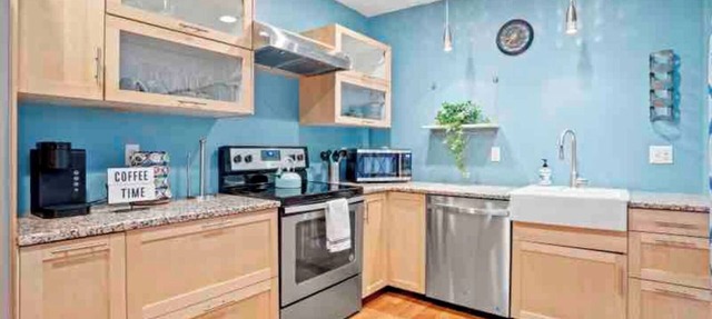 Charming 2bd row home in Lambertville, a quick walk from city center