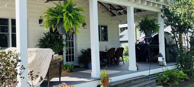 Charming 3-bedroom farmhouse water-front near Saratoga Springs