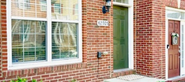 Charming 3 bedroom, 3.5 bathroom Townhome In Ashburn, Virginia