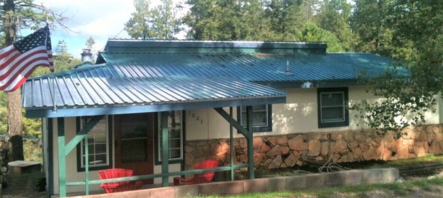 Charming 3-bedroom cabin in Cloudcroft