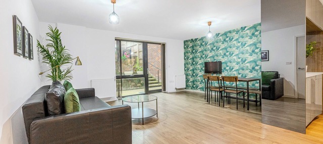 Charming 3BR Duplex in Wembley, 5 Minites to Tube
