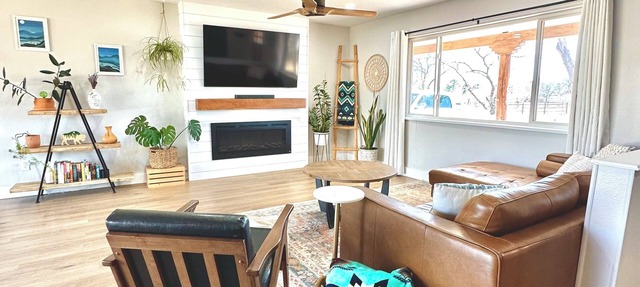Charming 3BR In-Town Cortez Home w/Sauna & Mesa Views – Family & Pet-Friendly