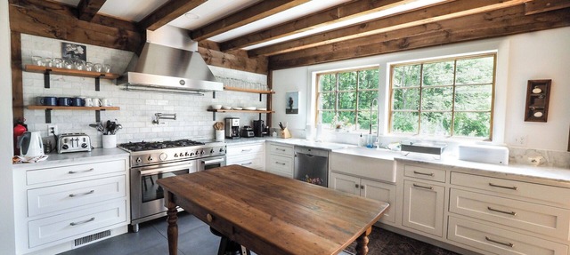 Charming 6 Bdrm Countryside Stay