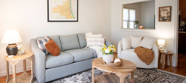 Charming Albany 1-BR Apt with beautiful patio to enjoy and off street parking