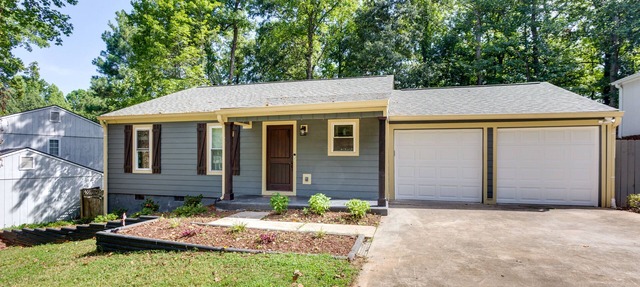 Charming Alpharetta Home w/ Spacious Yard!