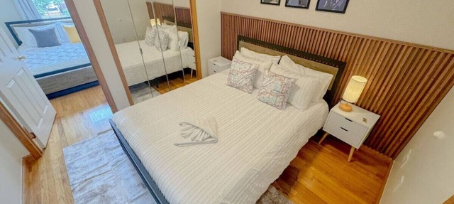 Charming and comfy 2BR unit. Just 8 miles from NYC