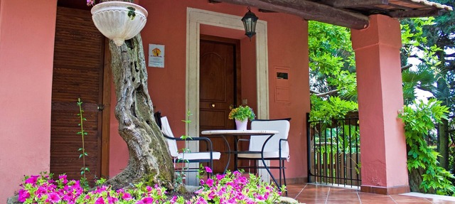 Charming and Romantic Cottage hill nearby Rome
