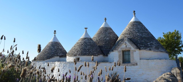Charming and romantic XIX century stone trulli with pool