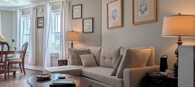 Charming Apartment Downtown Cobleskill AC - Coffee Station - Good Night's Sleep