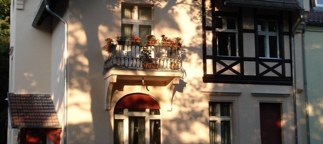 Charming apartment in Tudor style mansion (only 15 minutes to Prenzlauer Berg)
