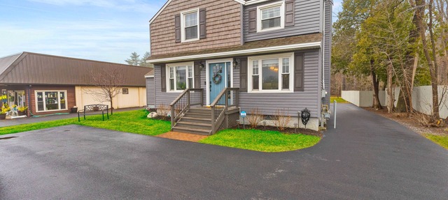 Charming apartment near the area's attractions with well-equipped kitchen & W/D