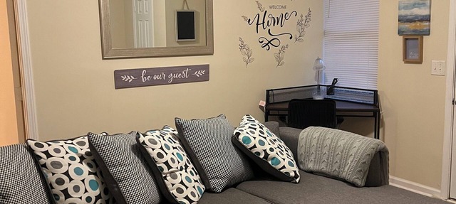 Charming Basement Unit with WiFi and AC in lovely Sugar Hill