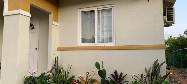 Charming bed & breakfast in lovely St. Elizabeth Parish with AC