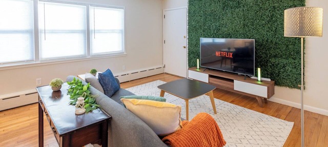 Charming Belleville 1 Bed Pets OK, Parking, Laundry, Fios, Safe, Dog Park Nearby