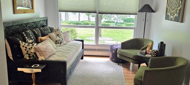 Charming Bloomfield Bungalow 1-bedroom apartment in gorgeous Bloomfield CT WiFi