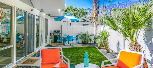 Charming & bright mid-century condo with shared pool - Free WiFi