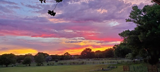 Charming Bunkhouse on a working Ranch in Northern New Mexico!