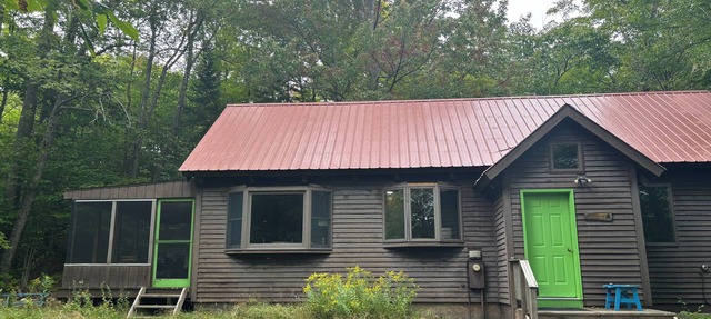 Charming cabin with WiFi at Garnet Hill on X-country ski trails w/lake rights.