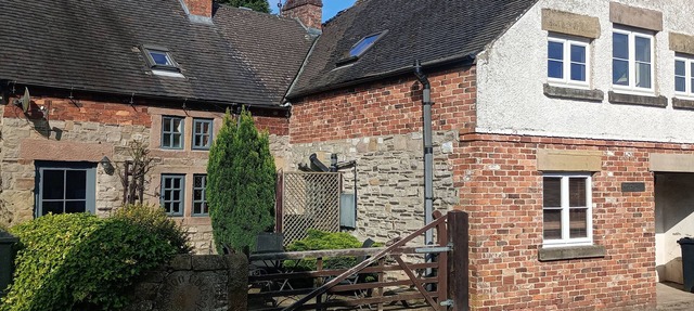 Charming cottage in rural village, ideal for Carsington Water and Peak District